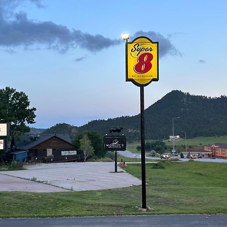 Super 8 By Wyndham Hot Springs Exterior foto